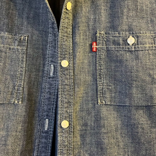 Levi’s denim shirt size S like new