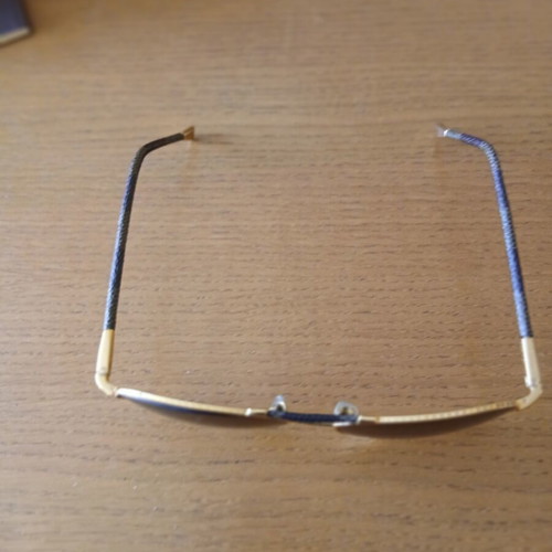 Louis Vuitton sunglasses like new, brown