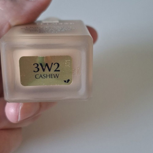Estee Lauder Double Wear Stay-in-Place Makeup 3W2 Cashew