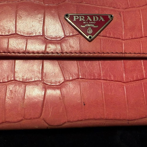 Prada pink leather wallet like new