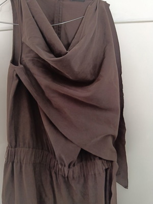 Sisley brown jumpsuit with back zipper