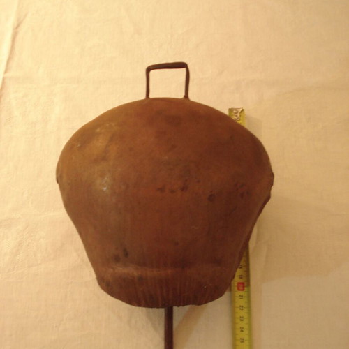 Large bell used, length 21cm, height 25cm, width 13cm