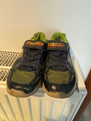 Skechers αθλητικά μεταχειρισμένα νούμερο 28, άνετα και ελαφριά