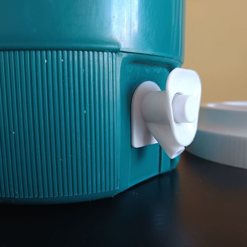 Reangwa insulated water container 5 liters like new with tap