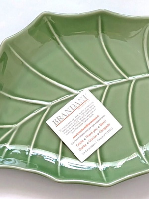 Brandani leaf-shaped porcelain platter new, 23x17 cm