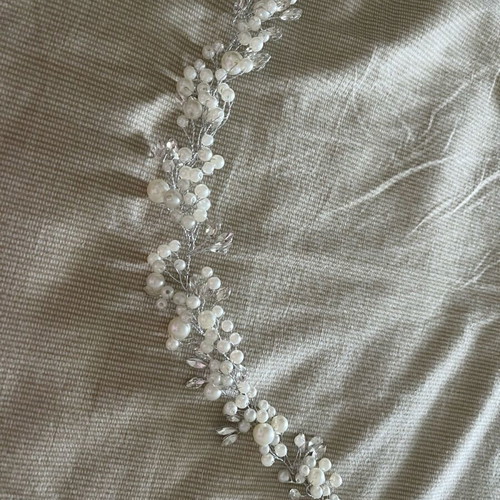 Bridal hair accessory like new, white and silver