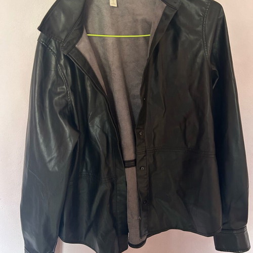 H&M leatherette jacket used with buttons, black