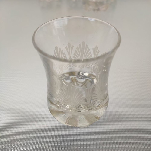 Set of 5 glass liqueur glasses new with engraved design