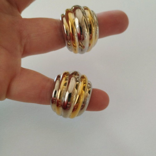 Earrings impressive like new