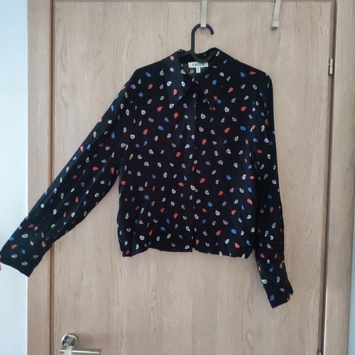 Edited shirt with paisley pattern and draped gathers, size S, like new