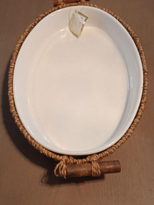 Serving platter with rattan base new, 25 years old, 39.5x26.5 cm