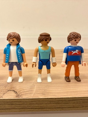 Playmobil figures used, pack of 5 pieces
