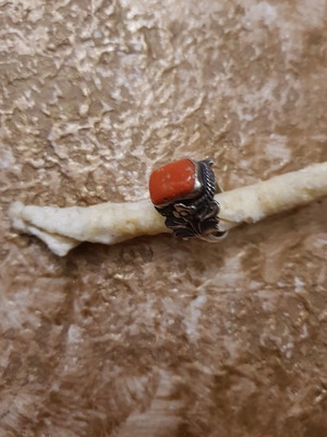 Silver ring with red stone new