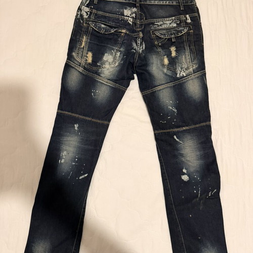 Dsquared2 Distressed Paint Splatter Jeans like new, size 30