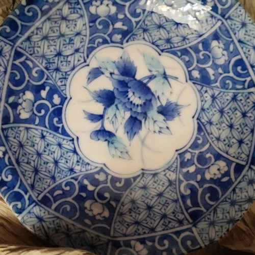 Porcelain plates with stand set of 6 new, made in Japan