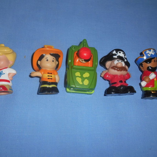 Happy People 5 figures used, set