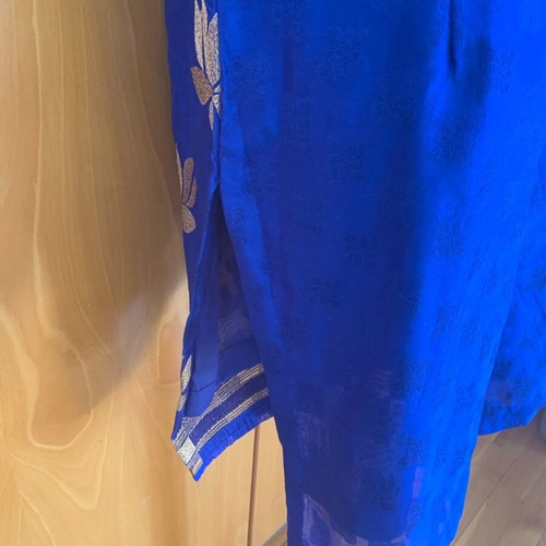 Blue tunic with gold embroidery and side slit, new, size L