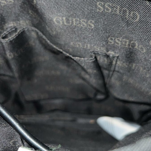 Guess bag shoulder black in excellent condition
