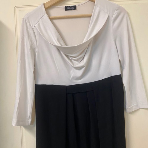Black and white dress small like new