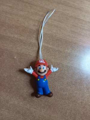 Super Mario keychain new