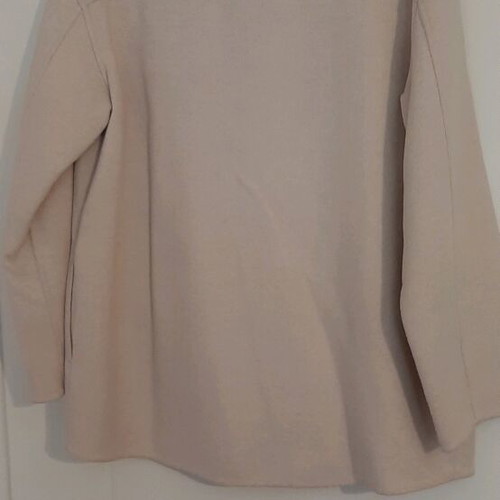 Zara coat size small like new, beige