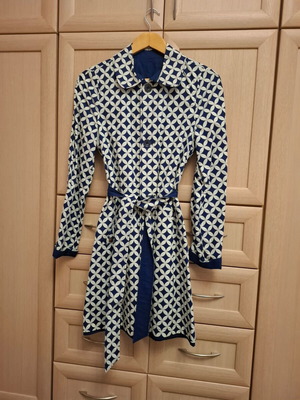 Liu Jo trench coat like new, size M, white and blue