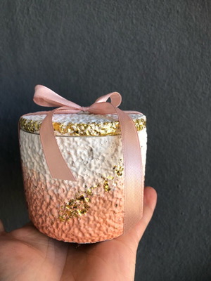 Bomboniere handmade ceramic jar with lid and pink ombré shades