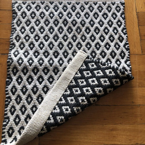 Double-Sided Rug black and white cotton Moroccan style like new