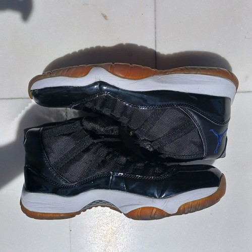 Space Jam 11 Style Basketball Shoes like new