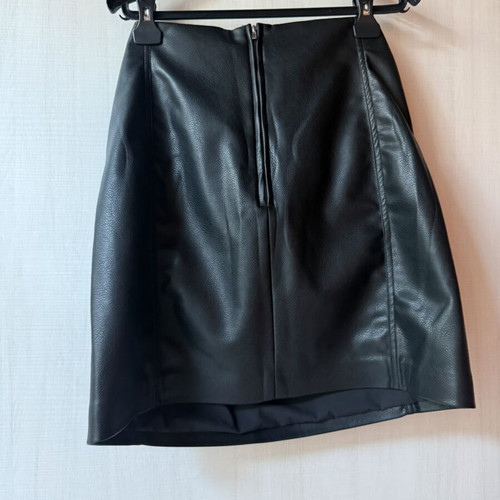 H&M leather skirt new, size 44, black