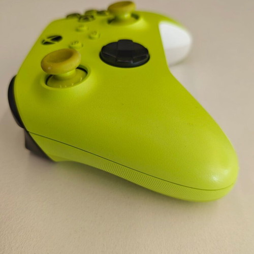 Xbox Series controller used, good condition