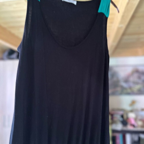 One-piece black jumpsuit with green strap like new, size M