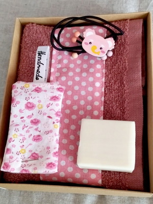 Gift box for little girl with towel, soap, pouch and hair tie