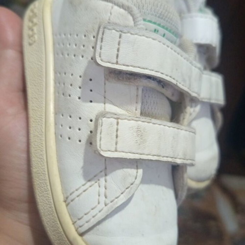 Adidas kids shoes size 21