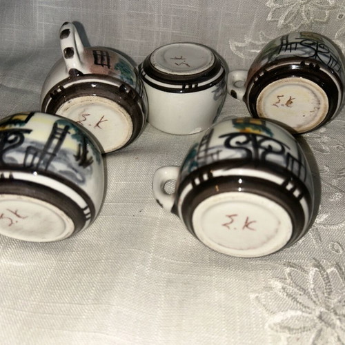 Vintage ceramic cup set of 6 like new