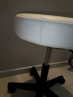 Gas Lift Beauty Stool used, white color