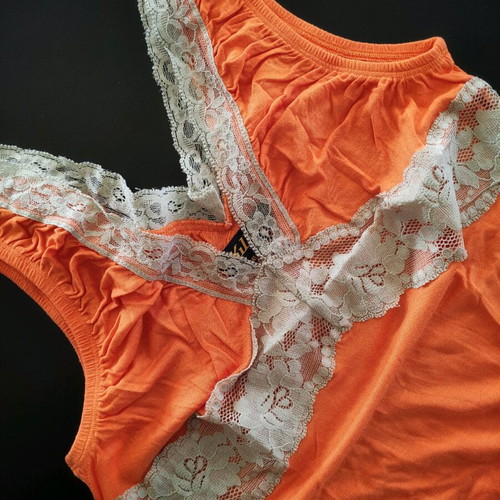 Y2k Killah sleeveless top with lace like new, size M