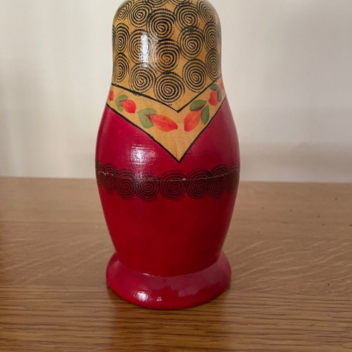 Set of 6 Classic Red-Yellow Matryoshka Dolls