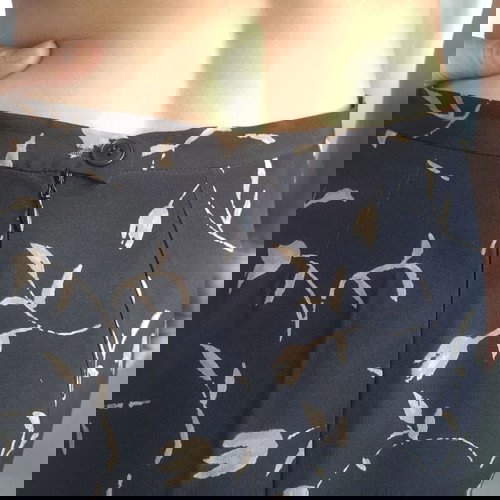 Max Mara long skirt 100% silk size 38 like new, floral