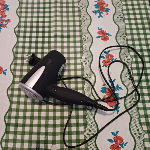 Hair dryer lightly used