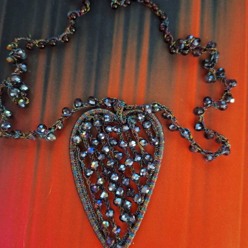 Necklace in long length like new
