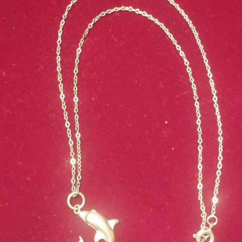 Silver chain with dolphin pendant 925 like new