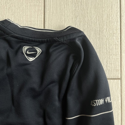 Nike kids football sweatshirt Aston Villa training, like new, size 4 years