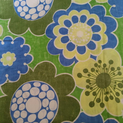 Cotton duvet cover new with retro floral design in blue and green