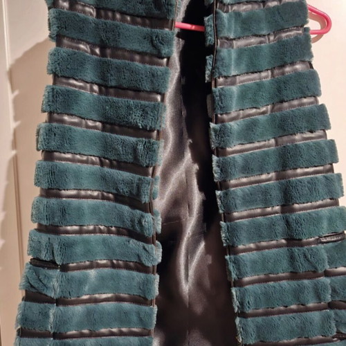 Women's sleeveless vest like new, Italian made, black and green