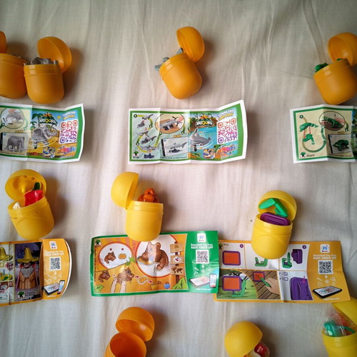 Kinder surprise closed eggs