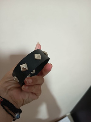 Bracelet like new, black
