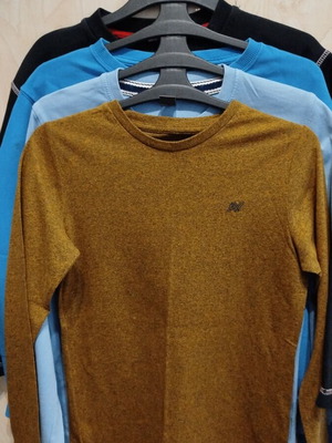 Zara long sleeved t-shirts used, pack of 4, ages 7-10