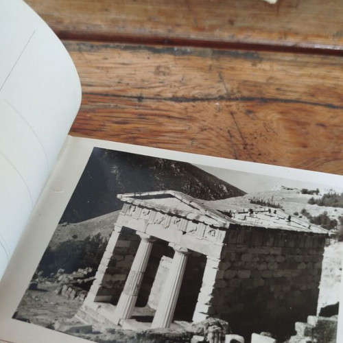 Album with 8 used photos from Delphi by Spyros Meletzis