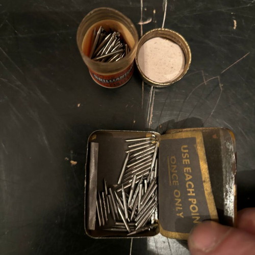 Gramophone needles used, vintage boxes